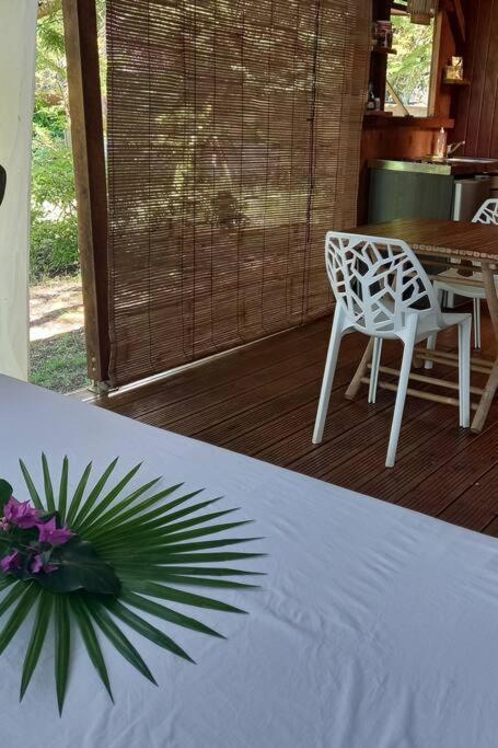 Bungalow Atypique Ti Bambou A 500M De La Plage Sainte-Anne  Kültér fotó