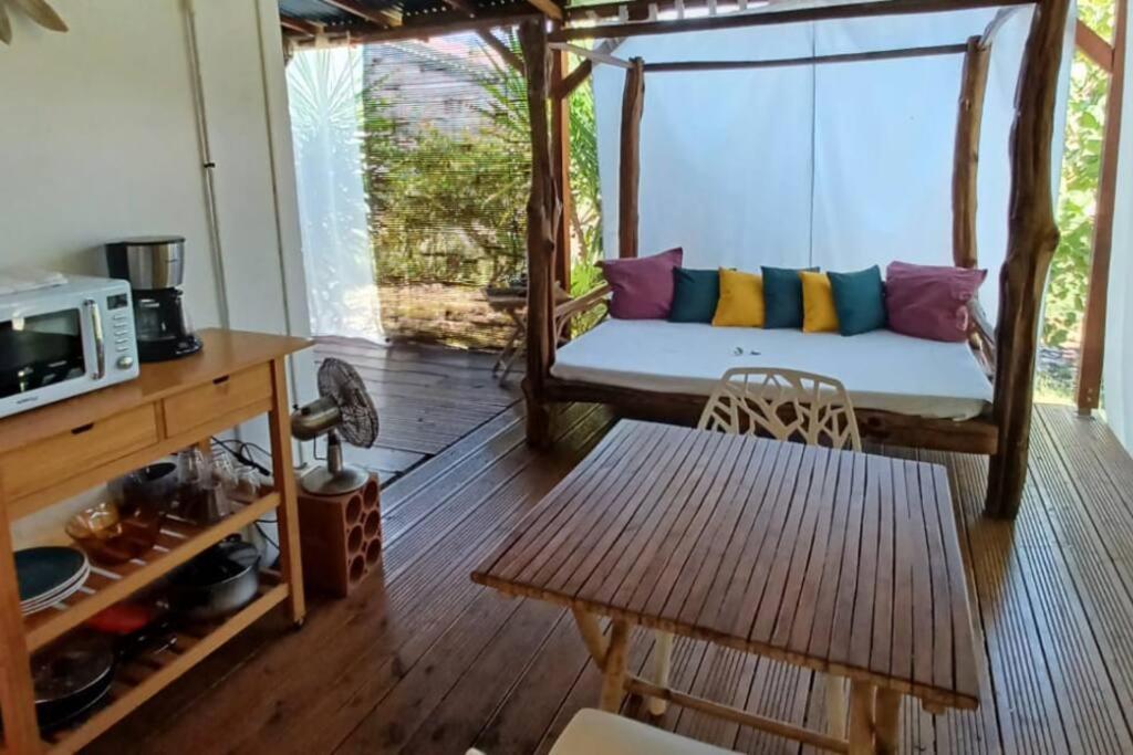 Bungalow Atypique Ti Bambou A 500M De La Plage Sainte-Anne  Kültér fotó